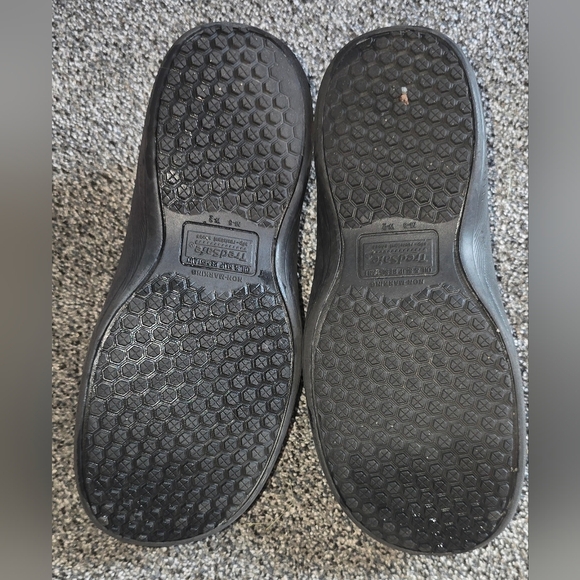 TredSafe Black Slip On Oil & Slip Resistent Clog Black Rubber Mens 8/womens 9 - Picture 6 of 7